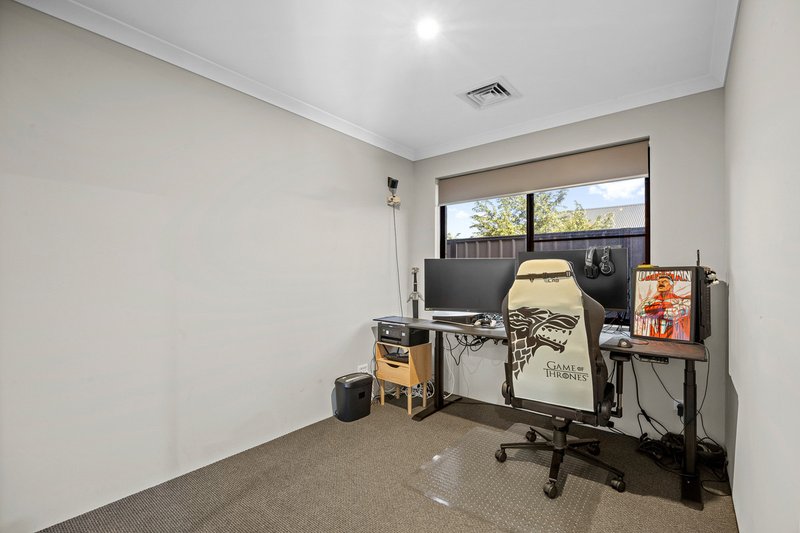 Photo - 46 Carnelian Avenue, Australind WA 6233 - Image 18