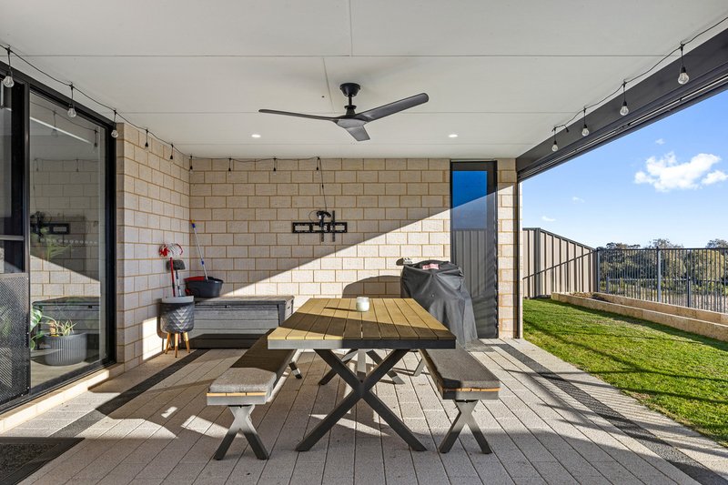 Photo - 46 Carnelian Avenue, Australind WA 6233 - Image 21