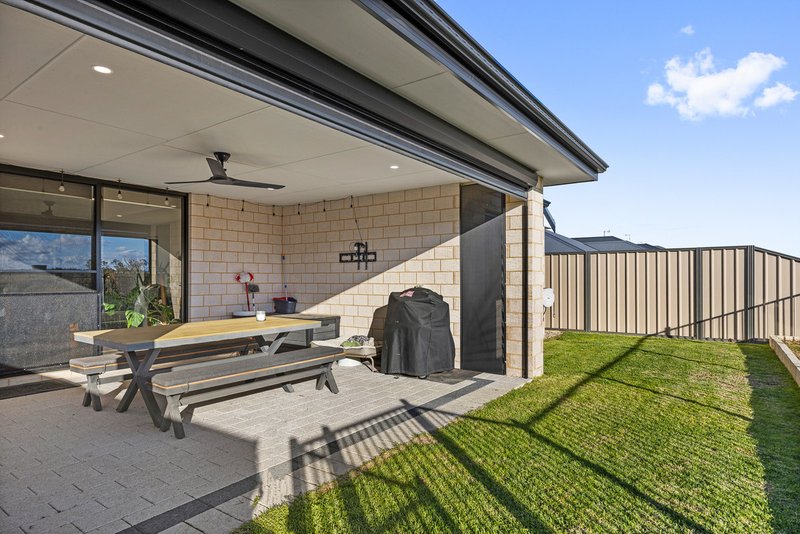 Photo - 46 Carnelian Avenue, Australind WA 6233 - Image 23