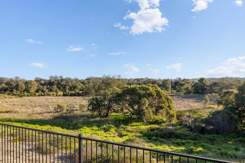 Photo - 46 Carnelian Avenue, Australind WA 6233 - Image 25