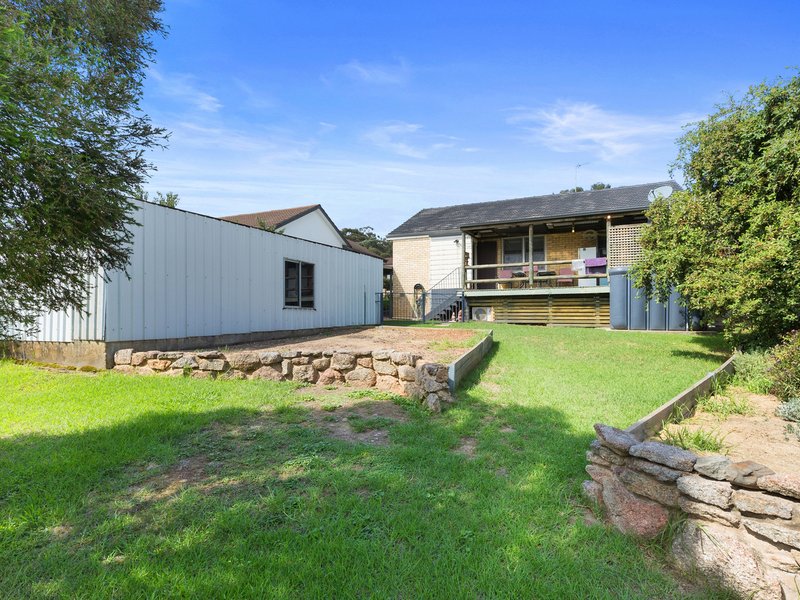 Photo - 46 Chisholm Crescent, Seymour VIC 3660 - Image 11