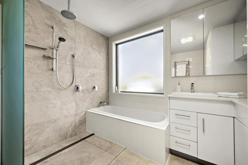 Photo - 46 Chubb Street, Latham ACT 2615 - Image 12