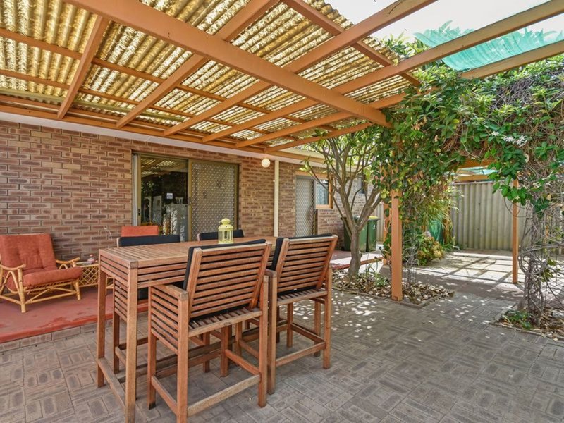 Photo - 46 Coogee St , Mount Hawthorn WA 6016 - Image 4