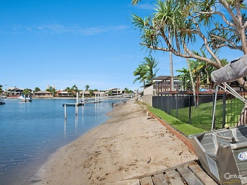 Photo - 46 Coppabella Crescent, Mooloolaba QLD 4557 - Image 9