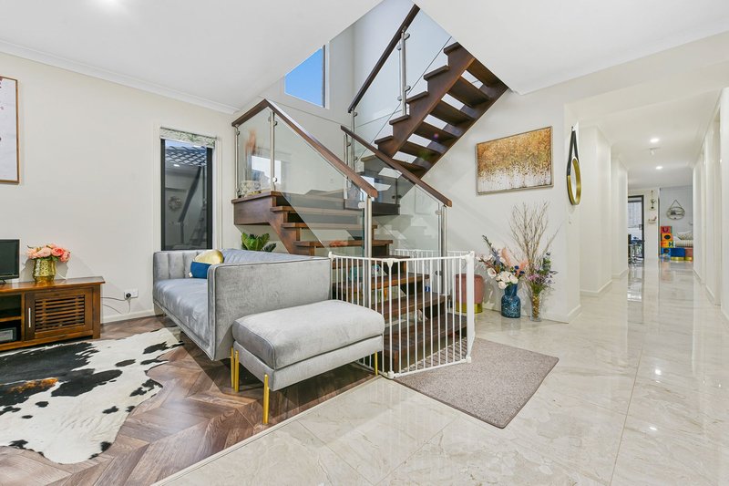 Photo - 46 Corymbia Promenade, Pakenham VIC 3810 - Image 3