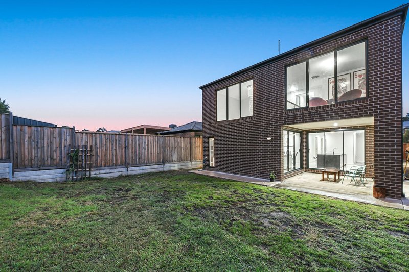 Photo - 46 Corymbia Promenade, Pakenham VIC 3810 - Image 22