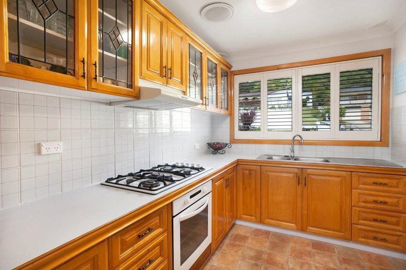 Photo - 46 Cuthbert Drive, Mount Warrigal NSW 2528 - Image 4