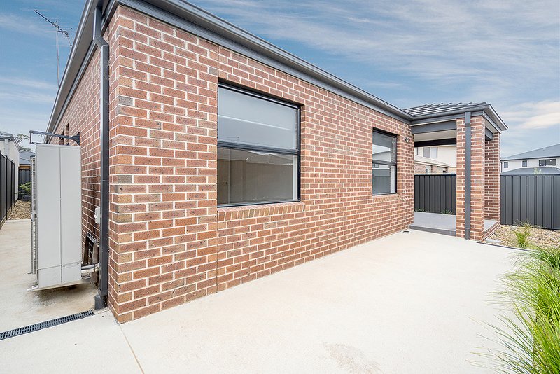 Photo - 46 Delta Drive, Craigieburn VIC 3064 - Image 15