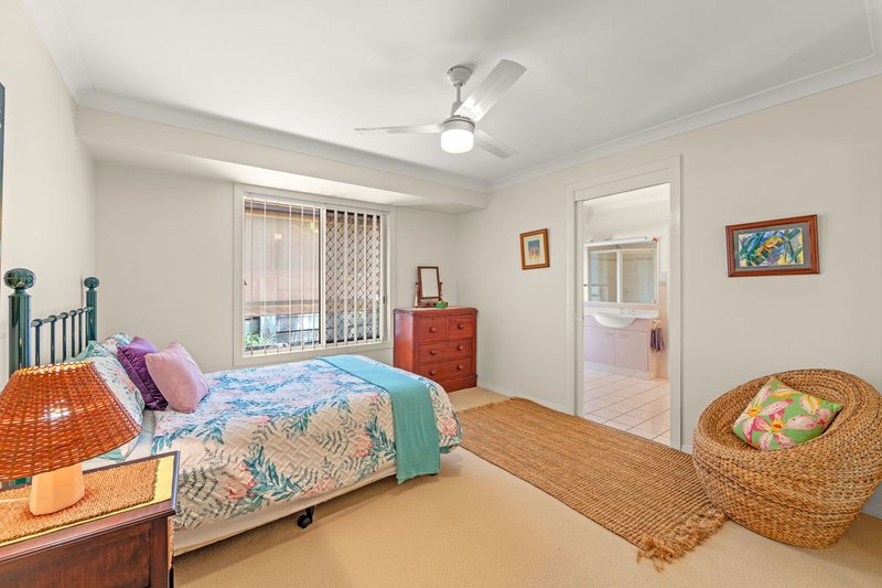 Photo - 46 Desert Falls Cres , Parkwood QLD 4214 - Image 11