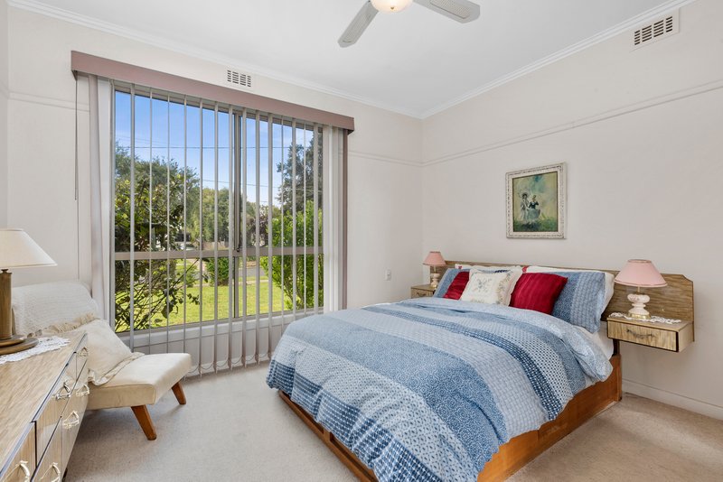 Photo - 46 Donnelly Avenue, Norlane VIC 3214 - Image 6