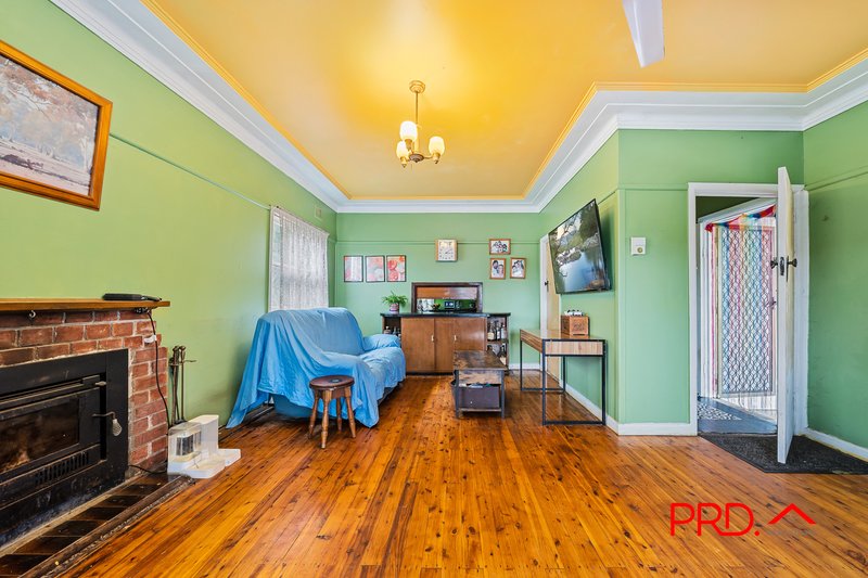 Photo - 46 Donnison Street, West Gosford NSW 2250 - Image 2