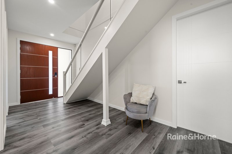 Photo - 46 Drinkwater Avenue, Rouse Hill NSW 2155 - Image 2