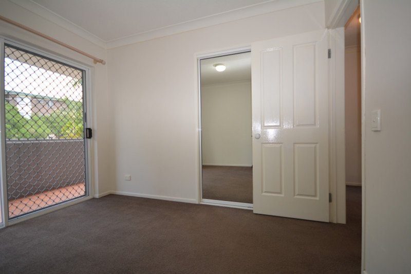 Photo - 4/6 Durham Street, Coorparoo QLD 4151 - Image 9