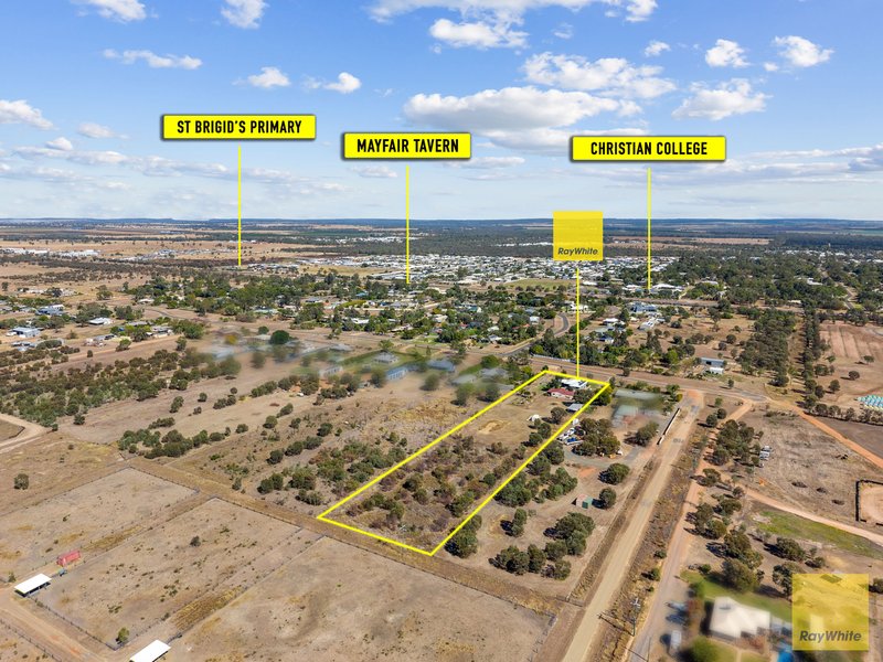 Photo - 46 Edgewood Drive, Emerald QLD 4720 - Image 2