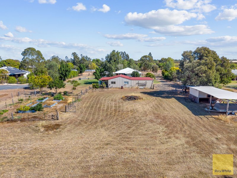 Photo - 46 Edgewood Drive, Emerald QLD 4720 - Image 28