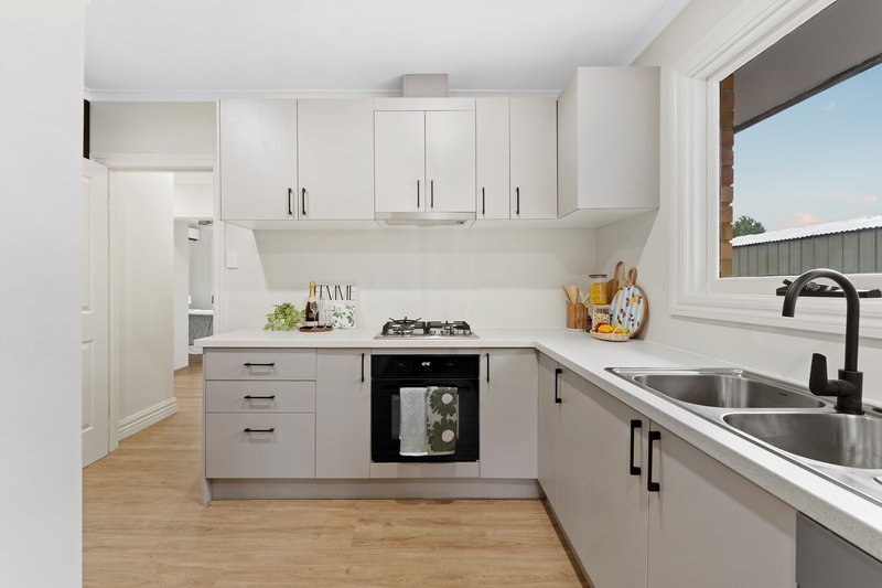 Photo - 46 Elder Street, Clarinda VIC 3169 - Image 4