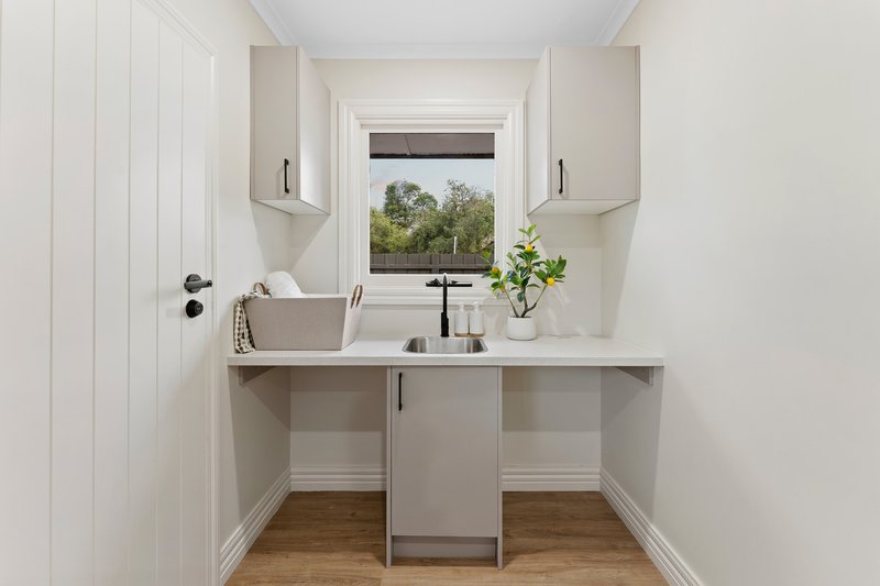 Photo - 46 Elder Street, Clarinda VIC 3169 - Image 8