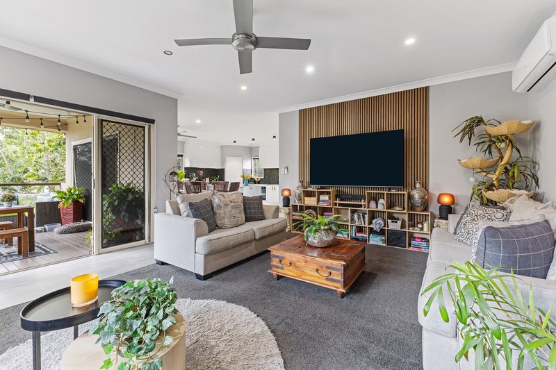 Photo - 46 Elkington Circuit, North Lakes QLD 4509 - Image 3