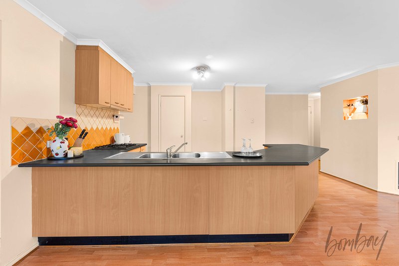 Photo - 46 Exmouth Road, Craigieburn VIC 3064 - Image 4