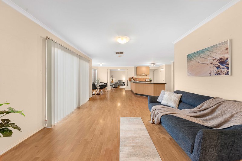 Photo - 46 Exmouth Road, Craigieburn VIC 3064 - Image 13