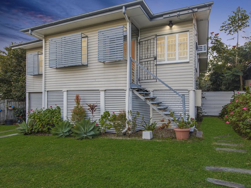 Photo - 46 Fallon Street, Everton Park QLD 4053 - Image 2