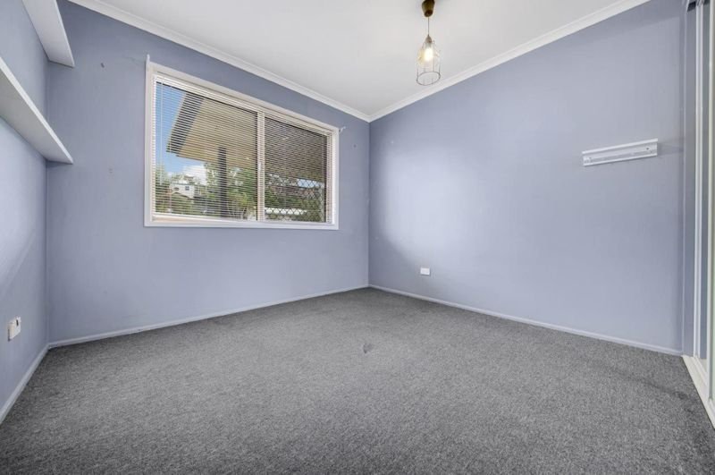 Photo - 46 Ferguson Street, West Gladstone QLD 4680 - Image 4