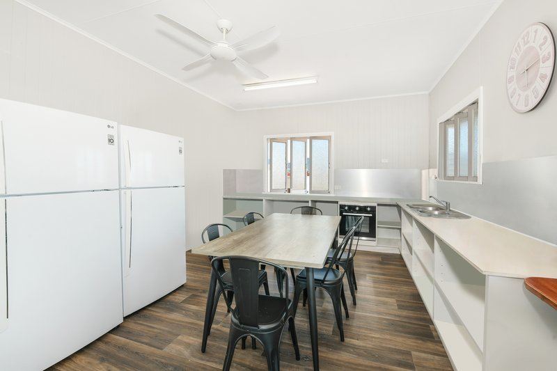 Photo - 46 Florence Street, Parramatta Park QLD 4870 - Image 5