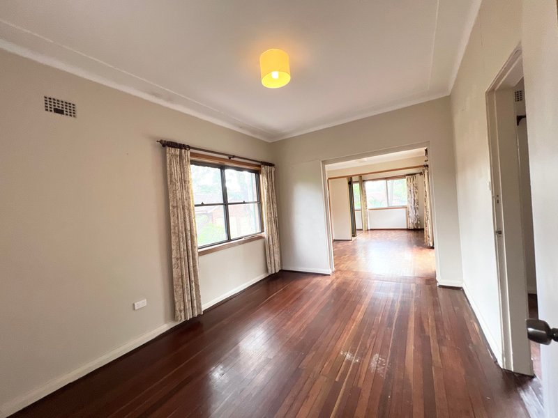 Photo - 46 Fourth Avenue, Eastwood NSW 2122 - Image 3