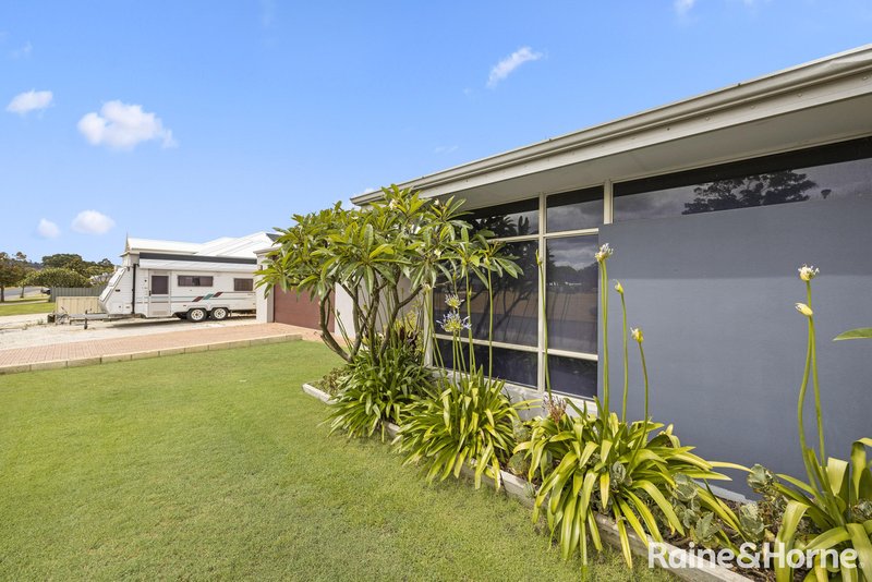 Photo - 46 Gardiner Street, Burekup WA 6227 - Image 2