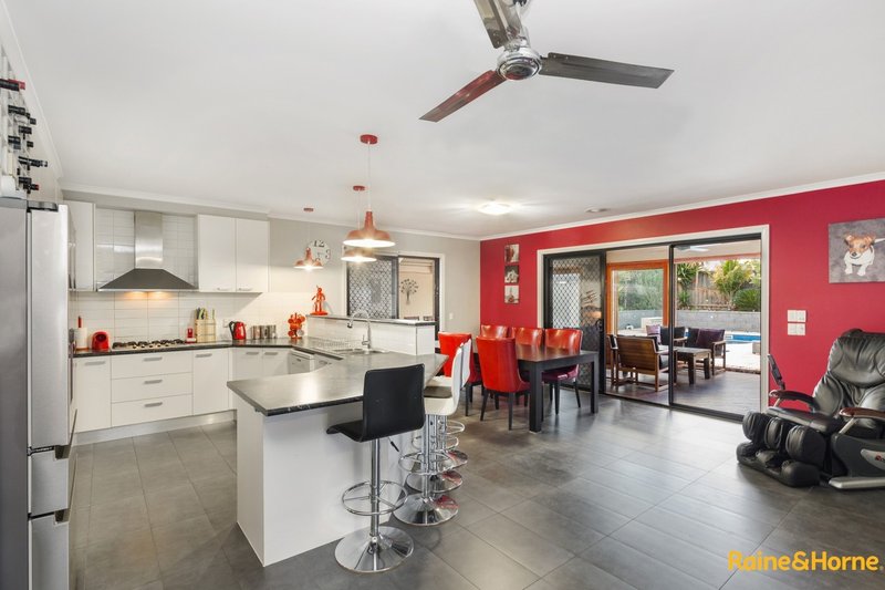 Photo - 46 George Street, Taylors Hill VIC 3037 - Image 6