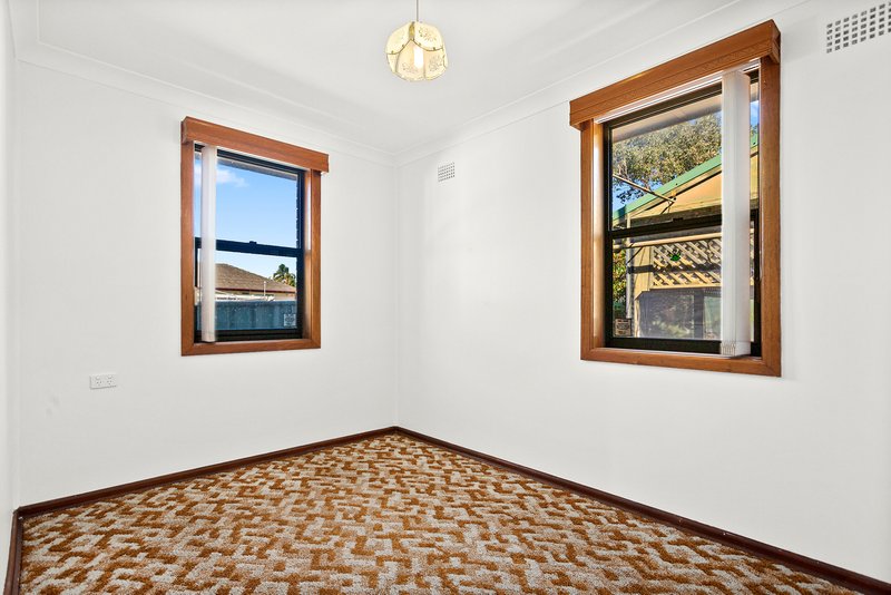 Photo - 46 Girraween Avenue, Lake Illawarra NSW 2528 - Image 4