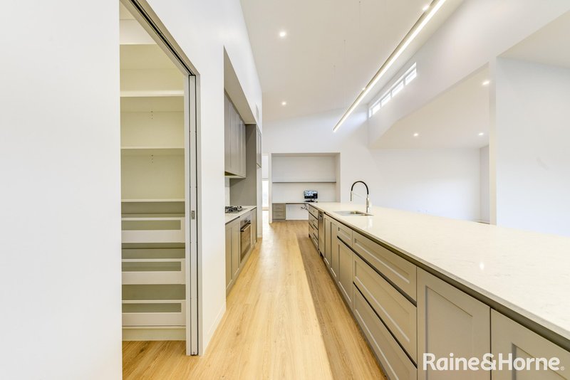 Photo - 46 Glenmore Drive, Tamworth NSW 2340 - Image 3