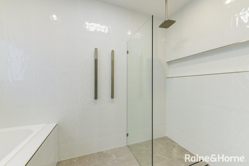 Photo - 46 Glenmore Drive, Tamworth NSW 2340 - Image 16