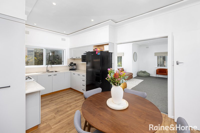 Photo - 46 Grove Street, Kooringal NSW 2650 - Image 4