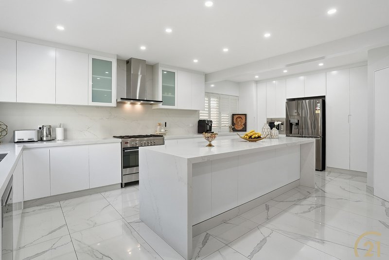Photo - 46 Hackett Road, Abbotsbury NSW 2176 - Image 3