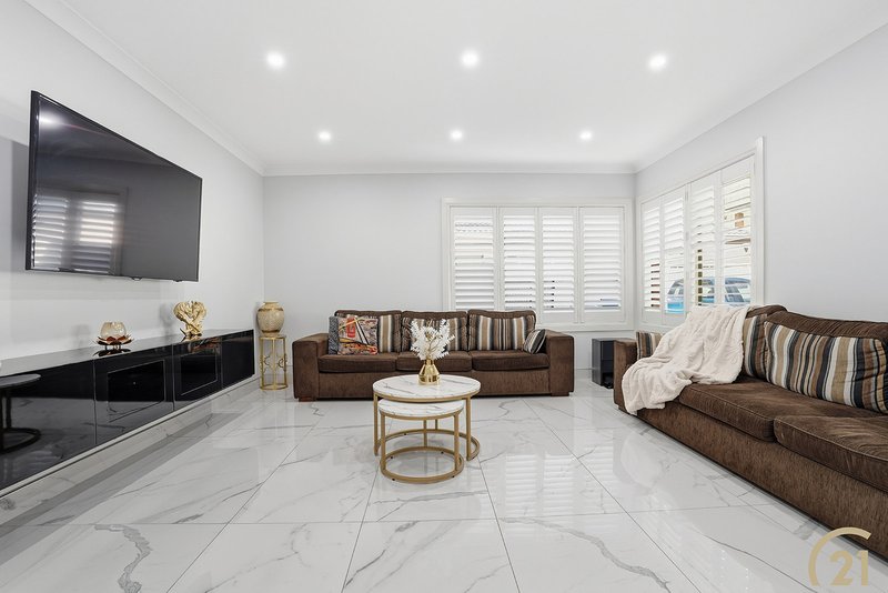 Photo - 46 Hackett Road, Abbotsbury NSW 2176 - Image 8
