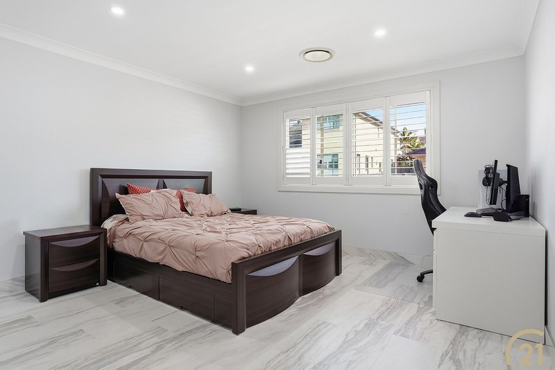 Photo - 46 Hackett Road, Abbotsbury NSW 2176 - Image 11
