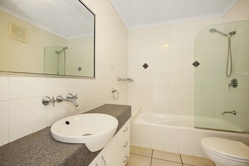 Photo - 4/6 Hale Street, Townsville City QLD 4810 - Image 6