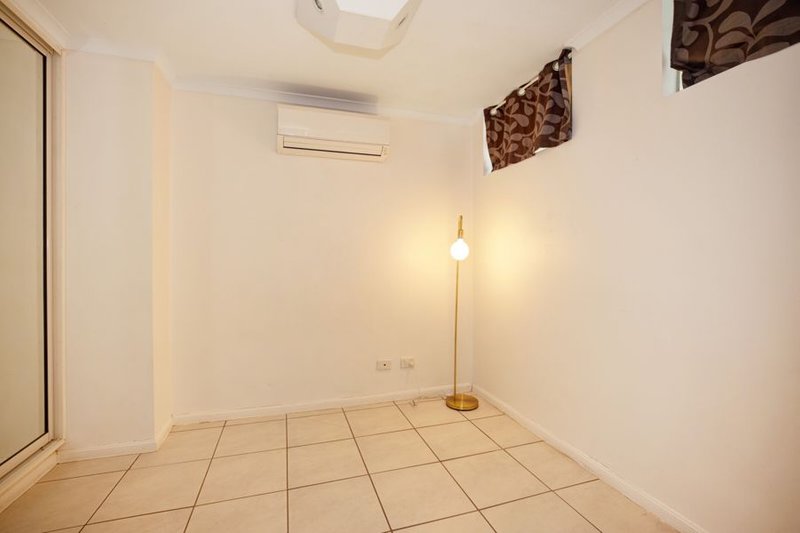 Photo - 4/6 Hale Street, Townsville City QLD 4810 - Image 9