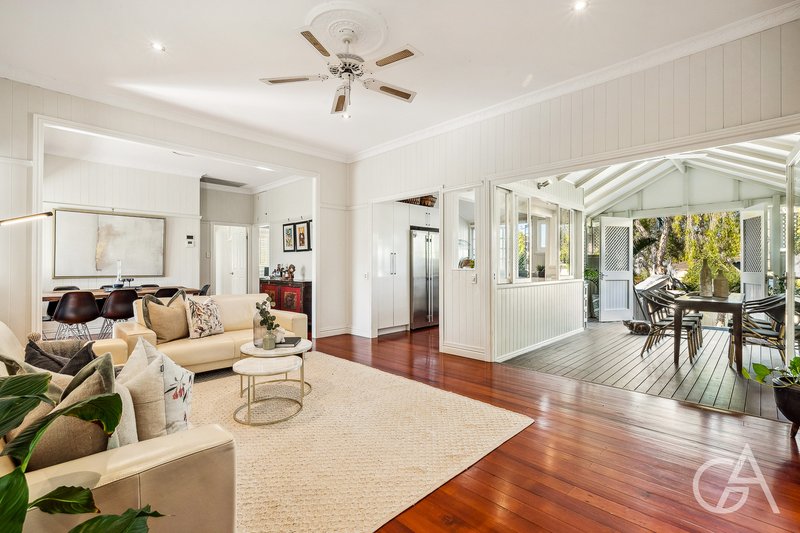 Photo - 46 Hawthorn Terrace, Red Hill QLD 4059 - Image 2