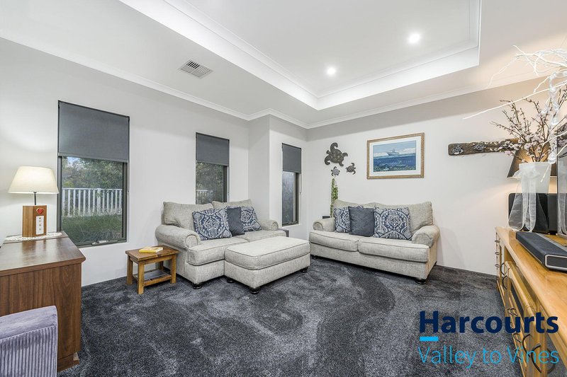 Photo - 46 Hawthornden Ave , Ellenbrook WA 6069 - Image 16