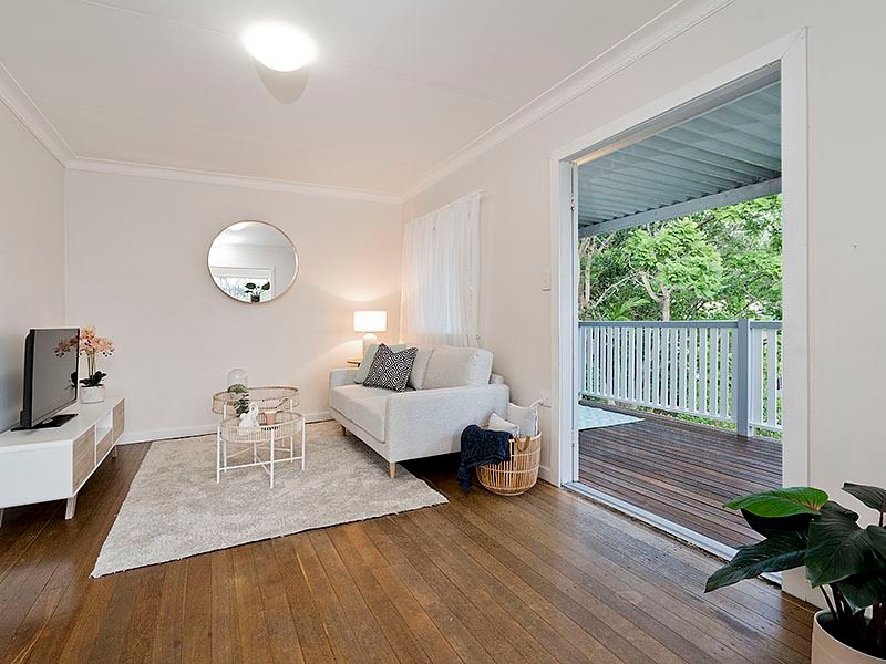 Photo - 46 Hibiscus Street, Everton Hills QLD 4053 - Image 5