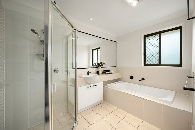 Photo - 46 Hilas Circuit, Sunnybank Hills QLD 4109 - Image 16