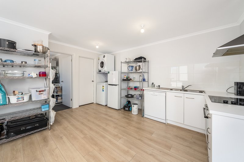 Photo - 4/6 Hindmarsh Road, Murray Bridge SA 5253 - Image 5