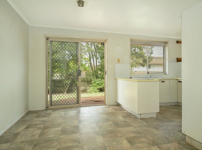 Photo - 46 Hoepper Street, Kearneys Spring QLD 4350 - Image 5