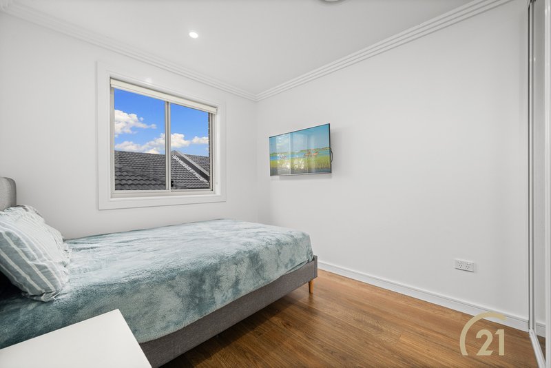 Photo - 4/6 Holland Crescent, Casula NSW 2170 - Image 7