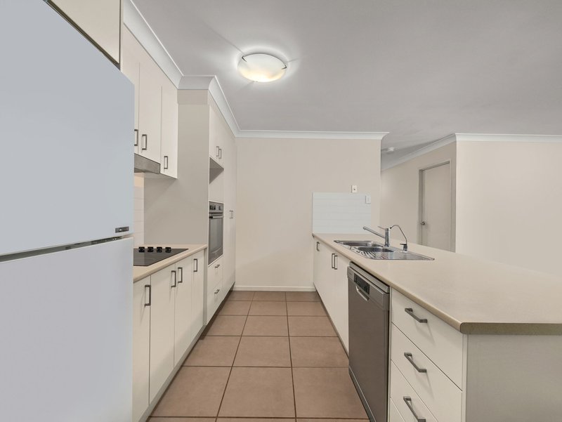 Photo - 46 Honeywood Drive, Fernvale QLD 4306 - Image 4