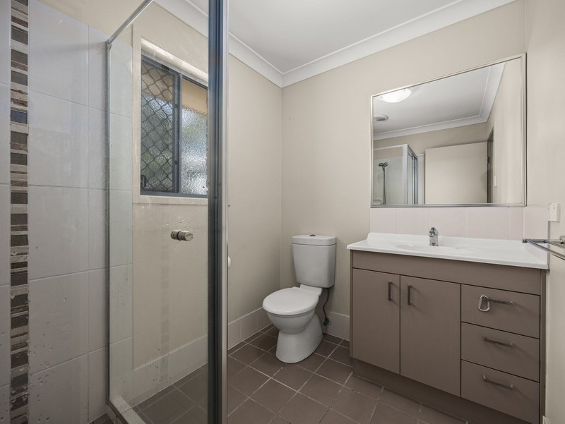Photo - 46 Honeywood Drive, Fernvale QLD 4306 - Image 6