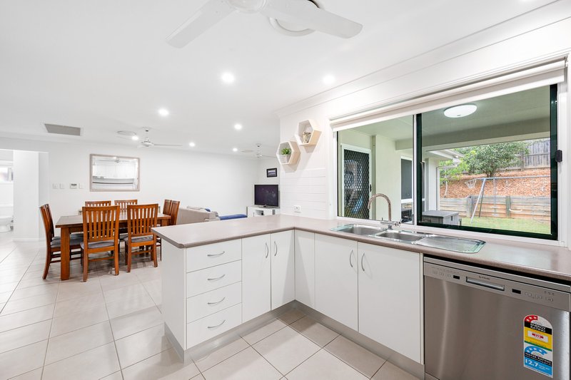 Photo - 46 Iris Road, Kirkwood QLD 4680 - Image 5