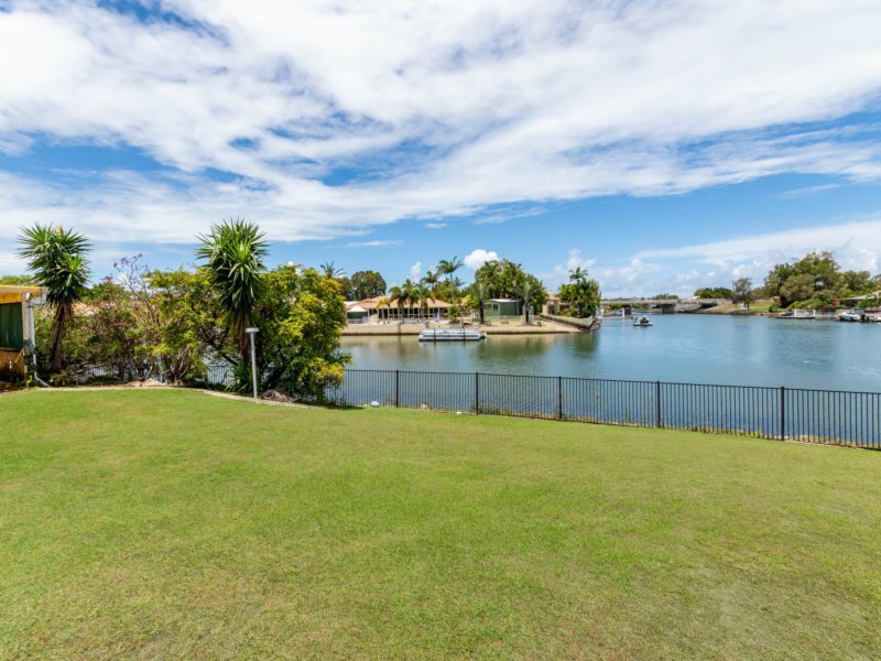 Photo - 46 Jacaranda Drive, Bongaree QLD 4507 - Image 19